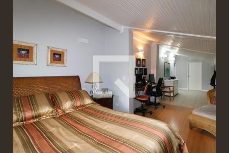 Casa à venda com 500m², 4 quartos e 6 vagasSuíte 2