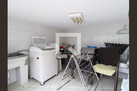 Casa à venda com 500m², 4 quartos e 6 vagasÁrea de Serviço 2