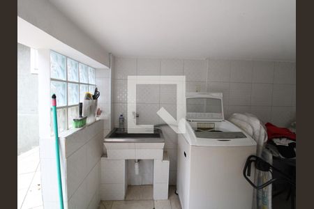 Casa à venda com 500m², 4 quartos e 6 vagasÁrea de Serviço 2