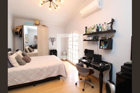 Casa à venda com 500m², 4 quartos e 6 vagas Casa à venda com 500m², 4 quartos e 6 vagasSuíte 3
