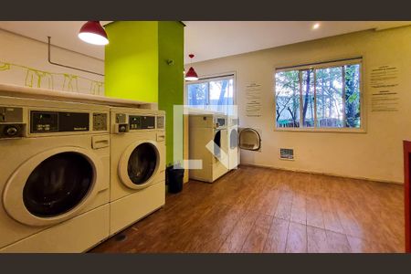 Apartamento à venda com 75m², 2 quartos e 1 vaga Apartamento à venda com 75m², 2 quartos e 1 vagaLavanderia