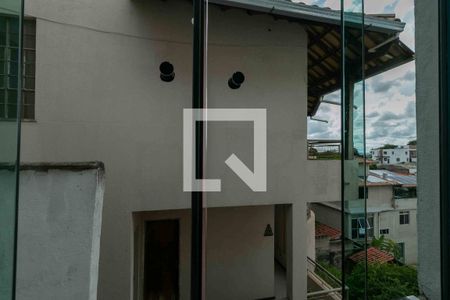 Casa à venda com 200m², 4 quartos e 2 vagas Casa à venda com 200m², 4 quartos e 2 vagasVista Quarto 2