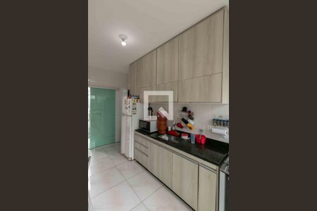Casa à venda com 200m², 4 quartos e 2 vagas Casa à venda com 200m², 4 quartos e 2 vagasCozinha