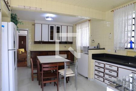 Casa à venda com 320m², 3 quartos e 4 vagasCozinha