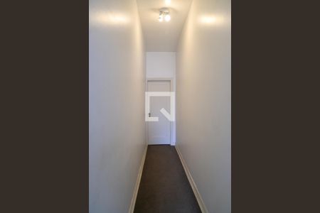 Casa à venda com 320m², 3 quartos e 4 vagasCorredor