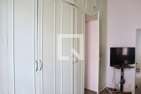 Casa à venda com 320m², 3 quartos e 4 vagasSuíte