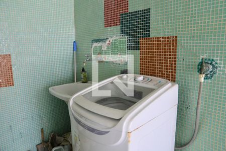 Casa à venda com 320m², 3 quartos e 4 vagasÁrea de Serviço