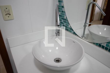 Apartamento à venda com 200m², 3 quartos e 2 vagas Apartamento à venda com 200m², 3 quartos e 2 vagasBanheiro Quarto 1 suíte