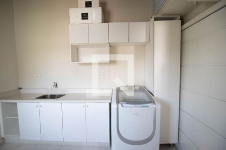 Apartamento à venda com 200m², 3 quartos e 2 vagas Apartamento à venda com 200m², 3 quartos e 2 vagasÁrea de Serviço