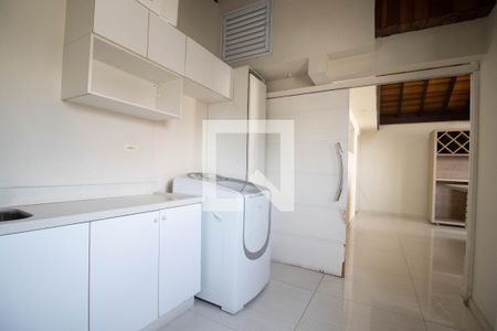 Apartamento à venda com 200m², 3 quartos e 2 vagas Apartamento à venda com 200m², 3 quartos e 2 vagasÁrea de Serviço
