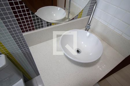 Apartamento à venda com 200m², 3 quartos e 2 vagas Apartamento à venda com 200m², 3 quartos e 2 vagasBanheiro 2