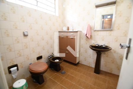 Casa à venda com 300m², 4 quartos e 3 vagasBanheiro 4