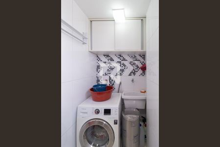 Apartamento à venda com 78m², 2 quartos e 2 vagas Apartamento à venda com 78m², 2 quartos e 2 vagasCozinha e área de serviço