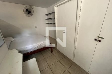 Quarto de casa para alugar com 1 quarto, 28m² em Jardim Guanabara, Rio de Janeiro