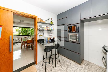 Apartamento à venda com 150m², 3 quartos e 4 vagasCozinha
