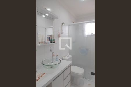 Apartamento à venda com 76m², 2 quartos e 1 vaga Apartamento à venda com 76m², 2 quartos e 1 vagaBanheiro