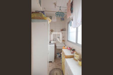 Apartamento à venda com 76m², 2 quartos e 1 vaga Apartamento à venda com 76m², 2 quartos e 1 vagaÁrea de Serviço