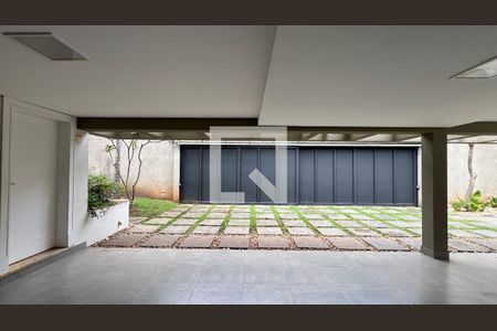 Casa à venda com 707m², 4 quartos e 10 vagasGaragem