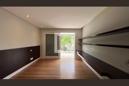 Casa à venda com 707m², 4 quartos e 10 vagasSuite 3