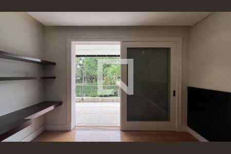 Casa à venda com 707m², 4 quartos e 10 vagasSuite 2