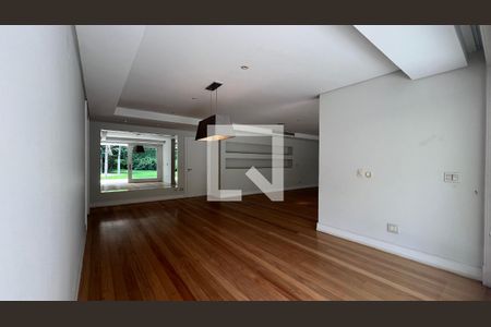 Casa à venda com 707m², 4 quartos e 10 vagasSala de Jantar