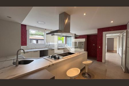 Casa à venda com 707m², 4 quartos e 10 vagasCozinha