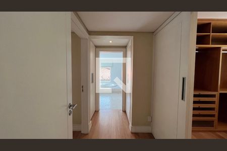 Casa à venda com 707m², 4 quartos e 10 vagasSuíte master