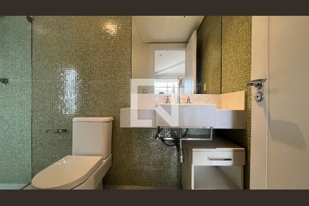 Casa à venda com 707m², 4 quartos e 10 vagasBanheiro do escritório