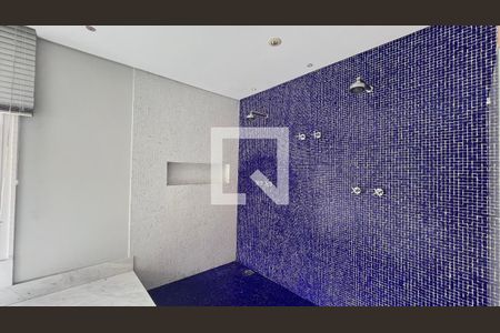 Casa à venda com 707m², 4 quartos e 10 vagasBanheiro da suíte master