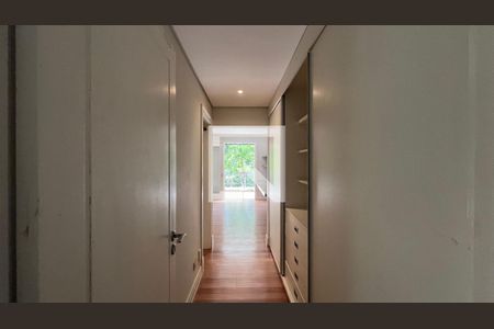 Casa à venda com 707m², 4 quartos e 10 vagasSuite 3