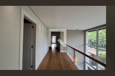 Casa à venda com 707m², 4 quartos e 10 vagasCorredor