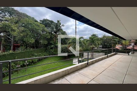 Casa à venda com 707m², 4 quartos e 10 vagasVaranda dos quartos