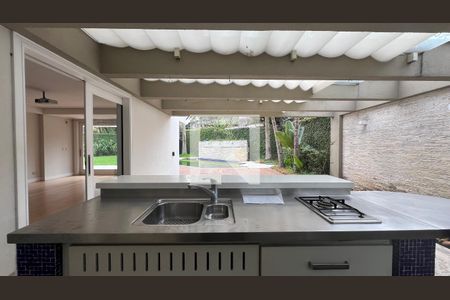 Casa à venda com 707m², 4 quartos e 10 vagasChurrasqueira