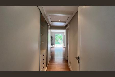 Casa à venda com 707m², 4 quartos e 10 vagasSuite 2