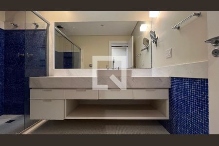 Casa à venda com 707m², 4 quartos e 10 vagasBanheiro da Suíte 3