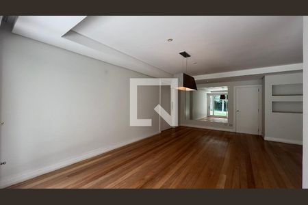 Casa à venda com 707m², 4 quartos e 10 vagasSala de Jantar