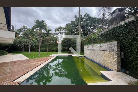 Casa à venda com 707m², 4 quartos e 10 vagasPiscina