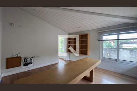 Casa à venda com 707m², 4 quartos e 10 vagasEscritório