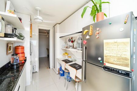 Apartamento à venda com 86m², 2 quartos e 1 vagaCozinha e Área de Serviço