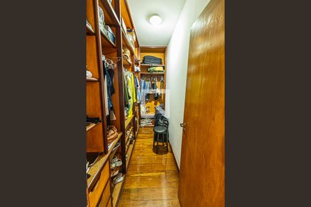 Apartamento à venda com 260m², 4 quartos e 2 vagasCloset