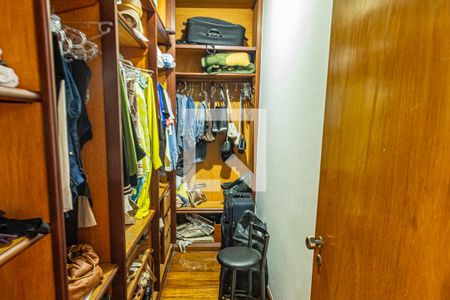 Apartamento à venda com 260m², 4 quartos e 2 vagasCloset