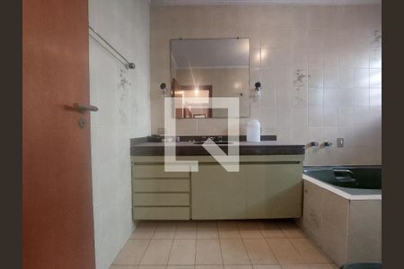 Casa à venda com 288m², 3 quartos e 4 vagas Casa à venda com 288m², 3 quartos e 4 vagasBanheiro 1