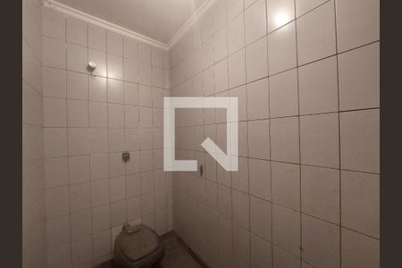 Casa à venda com 288m², 3 quartos e 4 vagas Casa à venda com 288m², 3 quartos e 4 vagasBanheiro na Garagem