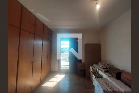 Casa à venda com 288m², 3 quartos e 4 vagas Casa à venda com 288m², 3 quartos e 4 vagasQuarto 3