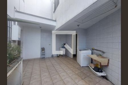 Casa à venda com 288m², 3 quartos e 4 vagas Casa à venda com 288m², 3 quartos e 4 vagasÁrea de Serviço