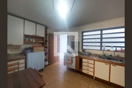 Casa à venda com 288m², 3 quartos e 4 vagas Casa à venda com 288m², 3 quartos e 4 vagasCozinha