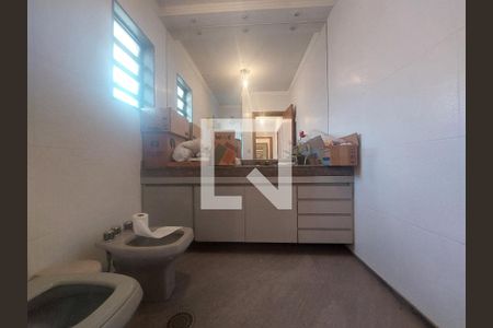 Casa à venda com 288m², 3 quartos e 4 vagas Casa à venda com 288m², 3 quartos e 4 vagasBanheiro 2