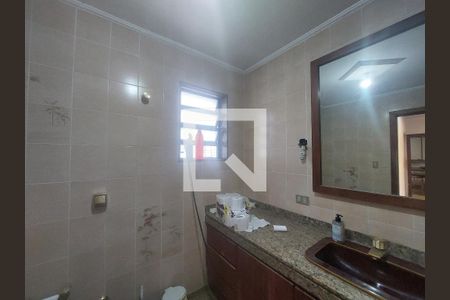 Casa à venda com 288m², 3 quartos e 4 vagas Casa à venda com 288m², 3 quartos e 4 vagasLavabo