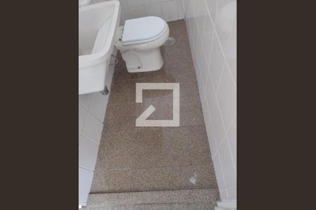 Apartamento para alugar com 158m², 3 quartos e 2 vagas Apartamento para alugar com 158m², 3 quartos e 2 vagasBanheiro de Serviço