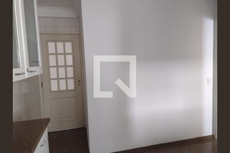 Apartamento para alugar com 158m², 3 quartos e 2 vagas Apartamento para alugar com 158m², 3 quartos e 2 vagasCozinha